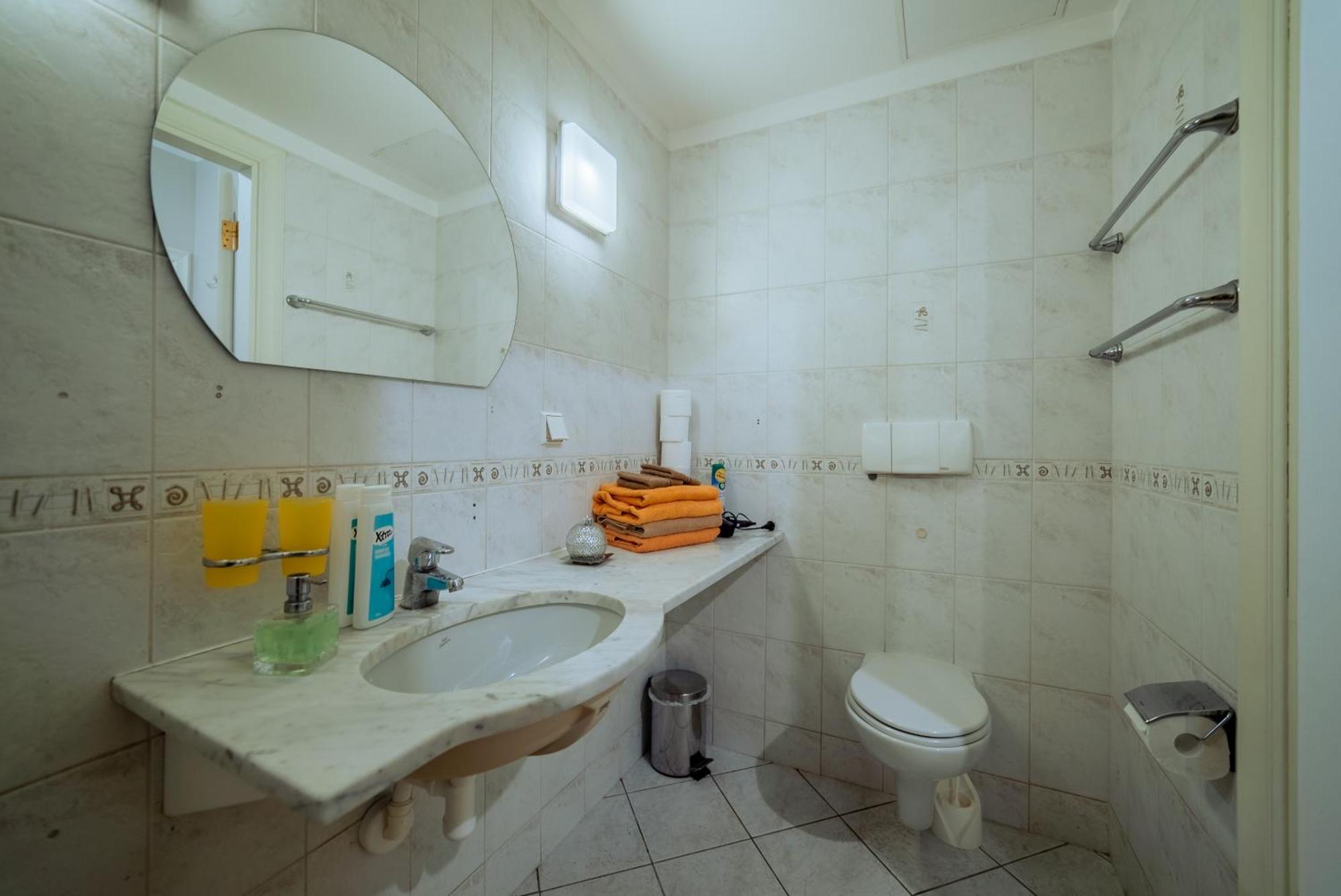 Romeo Family Apartments Таллин Экстерьер фото